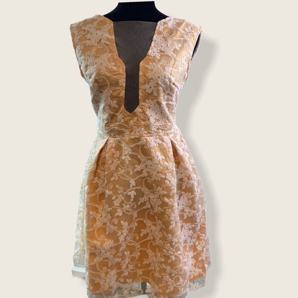 Spring Dress - Picture 1 of 7